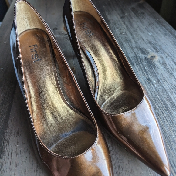 Pre-loved First Pumps in a beautiful Copper Color - size - Picture 2 of 14